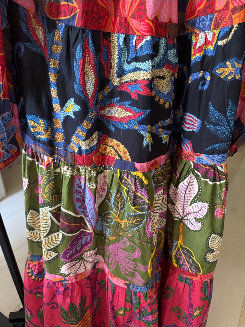 FARM Rio NWT Mixed Flower Prints Maxi Dress Multi S - Picture 9 of 10